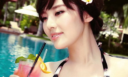 "Nhiễu loạn" thông tin ảnh nóng gây sốc của "đệ nhất ngực đẹp" 