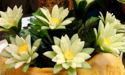 Cách tỉa dưa chuột thành bông hoa xinh xắn