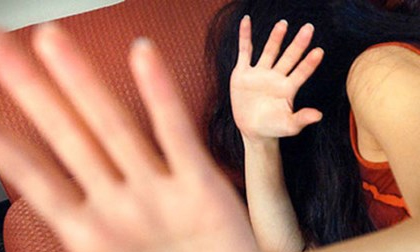 Cô gái bị 3 gã giả xe ôm cưỡng hiếp trong đêm