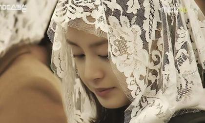 Kim Tae Hee xinh như thiên thần trong lễ rửa tội