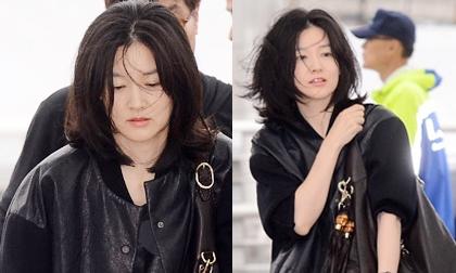 "Nàng Dae Jang Geum" đầu bù tóc rối ở sân bay