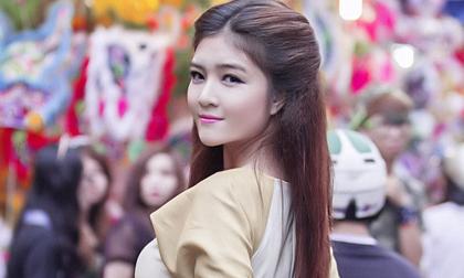 Bạn gái Bùi Anh Tuấn lẻ loi đón trung thu 