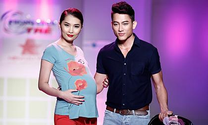 Dàn mẫu đồng loạt “mang bầu” lên sân khấu