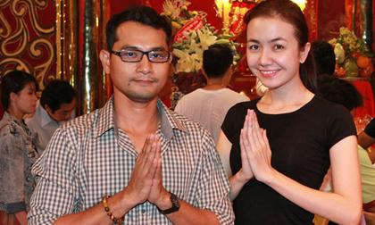 Huỳnh Đông đưa bạn gái Á hậu đi dâng hương tổ nghề