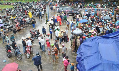 Ngàn người xem xử kẻ cố tình cán chết người