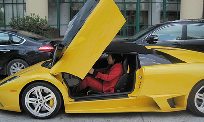 Tuổi trẻ cơ cực của đại gia chơi ngông nhất Việt Nam