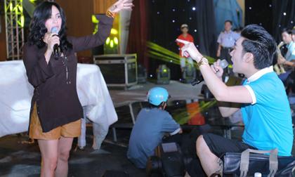 Thanh Lam diện quần đùi tập hát cùng Quang Hà