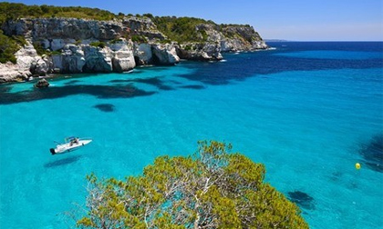 Du ngoạn những vùng biển hồ trong vắt như pha lê