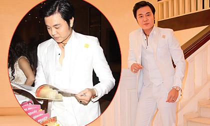 Vắng bồ U60, Vũ Hoàng Việt vẫn vui tươi một mình dự tiệc