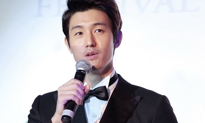 Dàn sao Hà Nội xôm tụ chiêm ngưỡng trai đẹp Lee Ki Woo