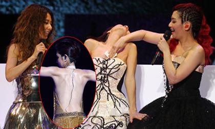 Selina lau mồ hôi ngực cho Ella sau màn biểu diễn khoe lưng nóng bỏng