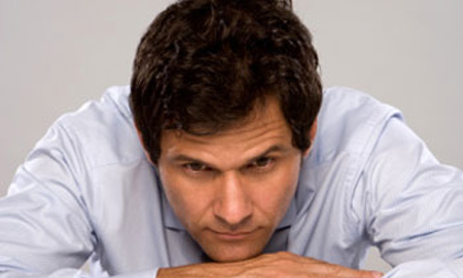 Kinh hoàng vợ đòi tiền, đòi nhà, đòi ô tô mới... cho con bú