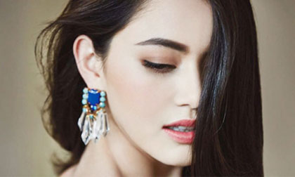 'Ma nữ đẹp nhất Thái Lan' khoe vẻ đẹp đầy mê hoặc với suối tóc bồng bềnh