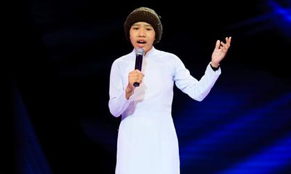 Cô bé mồ côi hát nhạc Trịnh 'gây bão' ở 'Giọng hát Việt Nhí'