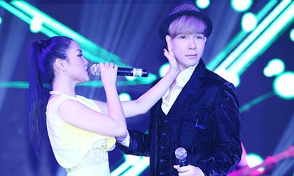 Ngọc Anh 'tát' Nathan Lee ngay trên sân khấu