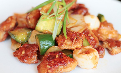 Gà xào vải chua ngọt