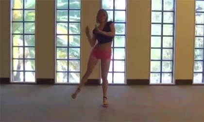 Video khi gái Tây mê nhạc Hàn