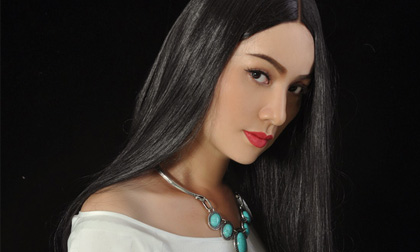 Thúy Lê – gương mặt cuốn hút từng góc cạnh