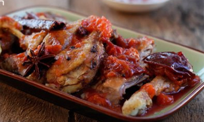 Món vịt áp chảo rưới sốt mận cho ngày cuối tuần