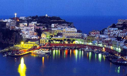 10 hòn đảo tù tuyệt đẹp của nước Ý