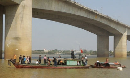 Sốc: Tìm thấy phần đầu nghi là của nạn nhân vụ TMV Cát Tường