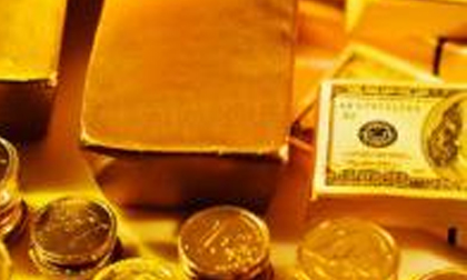 Leo thang căng thẳng tại Ukraine khiến giá vàng vọt tăng