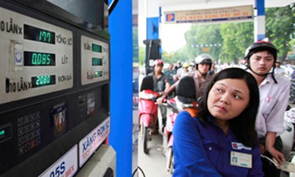 Xăng giảm 500 đồng/lít từ 16h chiều nay