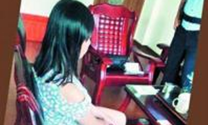 TQ: Bé gái 13 tuổi tự bán dâm rồi báo cảnh sát