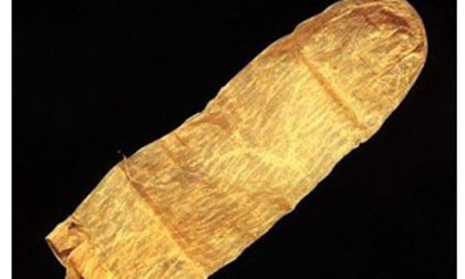 Tránh thai bằng cách ngồi xổm, hắt hơi