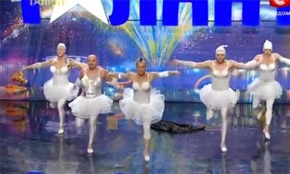 Màn múa ba lê hài hước của các quý ông