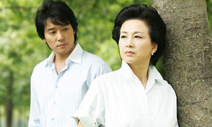 Trót... lên giường với mẹ vợ tương lai