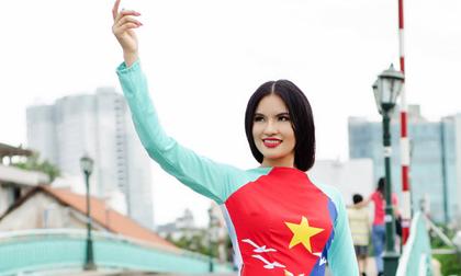 'Gái quê' Lê Thị Phương diện áo dài hướng về biển đảo