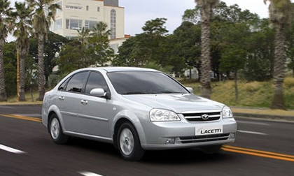 5 ô tô cũ ăn ít xăng, giá rẻ nhất thị trường Việt