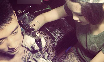 9X Hà thành xăm kín lưng và mặt quỷ ở chân