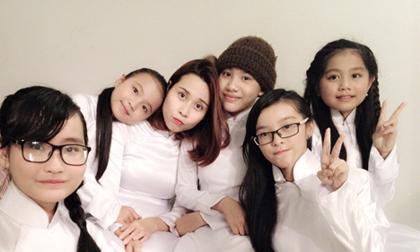 Lưu Hương Giang nhí nhảnh cực yêu bên 'học trò'