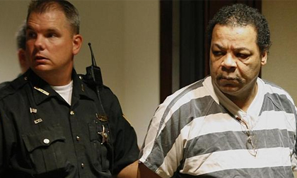 Sốc: Gã trai 'mây mưa' với 100 xác chết