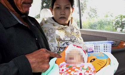 2 bé trai song sinh tử vong, bệnh viện hỗ trợ 40 triệu đồng