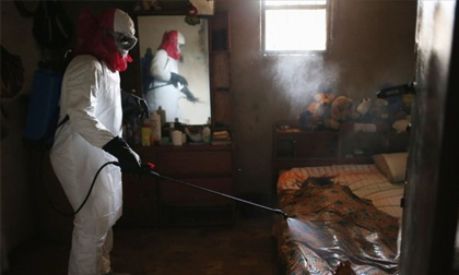 Chùm ảnh minh chứng sự khó khăn trong việc kiểm soát virus Ebola
