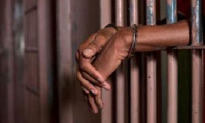 Cha dượng giết con riêng của vợ vì sợ 'gánh nặng”