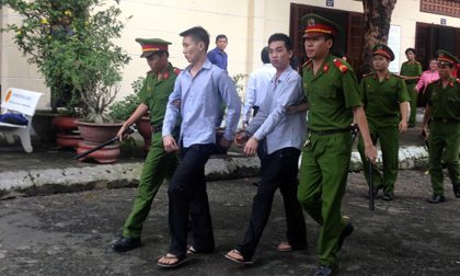 Say rượu, thiếu nữ bị 2 gã trai hãm hiếp