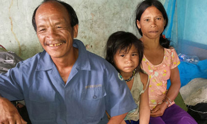 Khắc nghiệt “sinh đôi giết một”