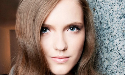 Khi màu tóc cũng có thể... trị mọi khuyết điểm về da