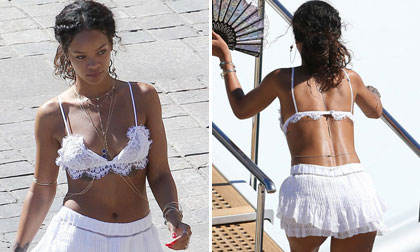 Ngượng 'chín mặt' khi Rihanna táo bạo mặc 'đồ nhỏ' ra đường