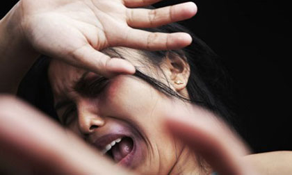 Gã chồng vũ phu ôm mìn đặt nổ tung nhà vợ cũ