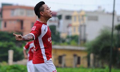 Xem lại bàn thắng đầu tiên của ca sĩ Tuấn Hưng tại giải Ngoại hạng Hà Nội