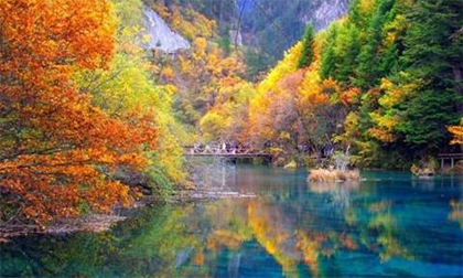 Thung lũng Jiuzhaigou tươi đẹp