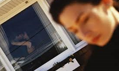 Tôi luôn muốn 'hẹn hò' anh hàng xóm lúc nửa đêm