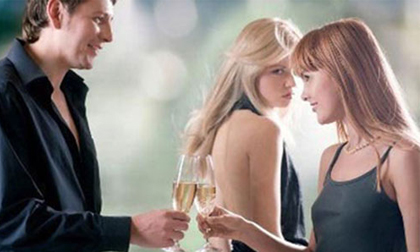 Phụ nữ mắt lồi dễ ngoại tình?