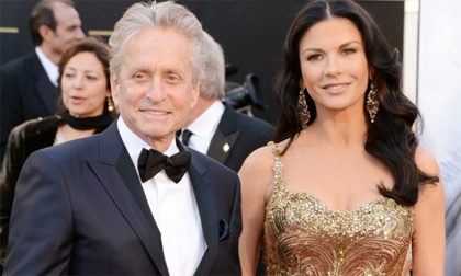 Những bản hợp đồng hôn nhân 'nổi tiếng' nhất làng sao