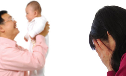  Chồng đi tập gym, 1 năm sau thông báo bồ vừa đẻ con trai